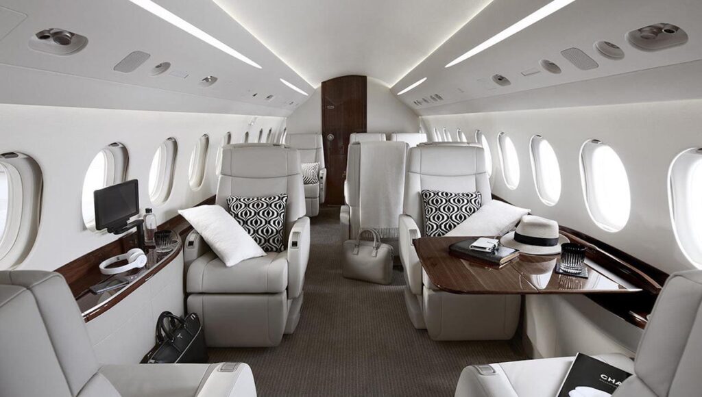 flyprivatejet-flugzeuge-dassault-falcon-2000s